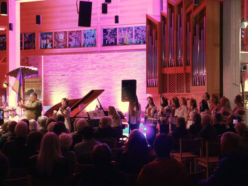 "Ukrainsk kor - Et Strålende Lys av Håp og Kultur